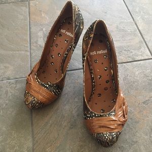 Not Rated Brand Heels from Buckle - Size 6